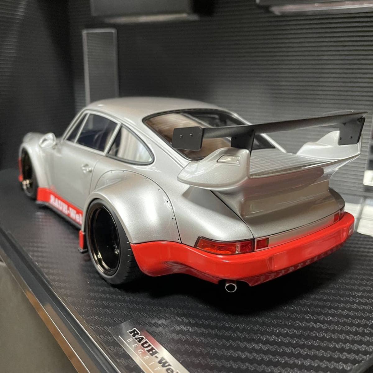 Amazon.co.jp: イグニッションモデル 1/18ポルシェ RWB 930 RAUH